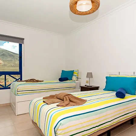 3br Views - Private Heated Pool - Parking *