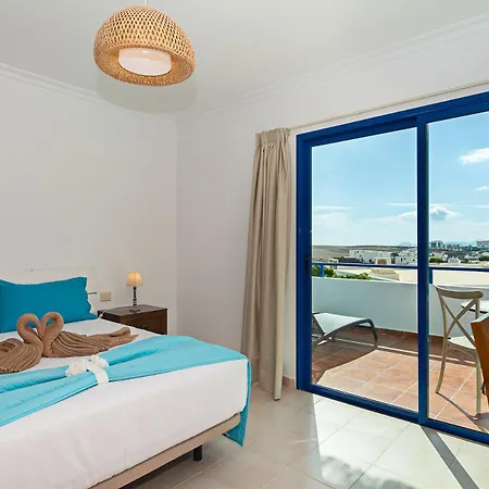 Villa 3br Views - Private Heated Pool - Parking